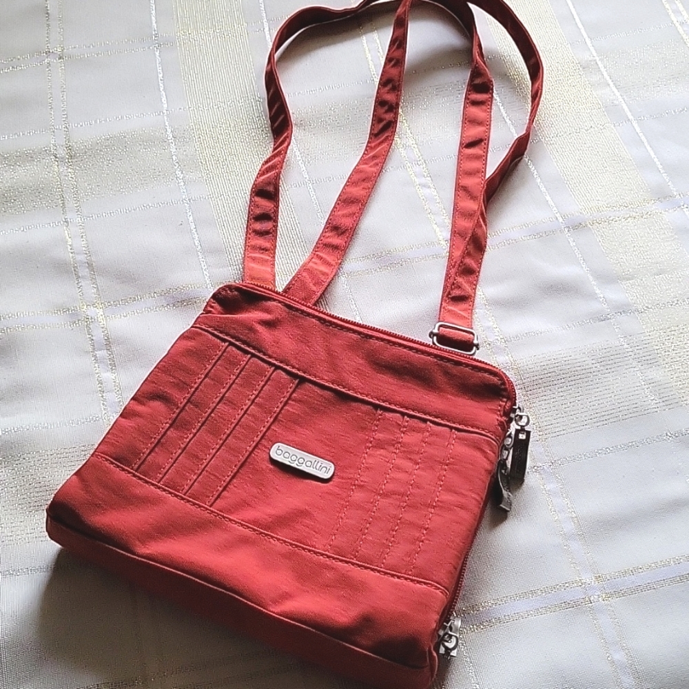 EUC Baggallini Orange Crossbody Bag